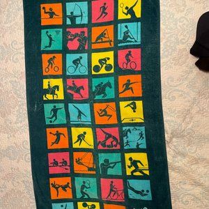 OLYMPICS BUNDLE BEACH TOWEL AND HAT FROM LONDON GAMES.